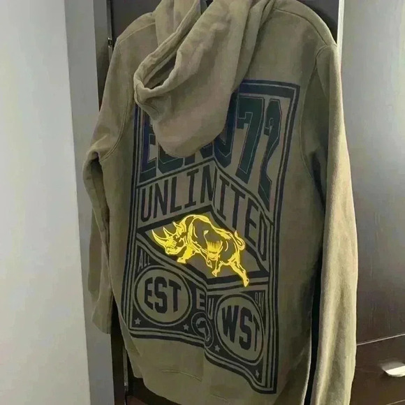 Ecko unlimited hoodie. It says large but more like a medium. Fall  season start - Picture 5 of 7